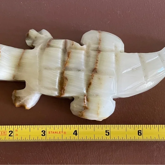 Marble curved crocodile vintage